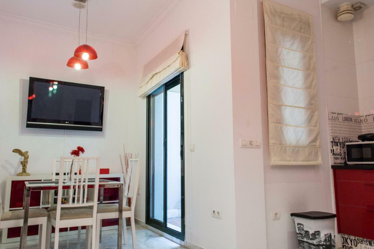 סביליה Apartamentos Rg Triana, Calle Castilla Con Patio מראה חיצוני תמונה